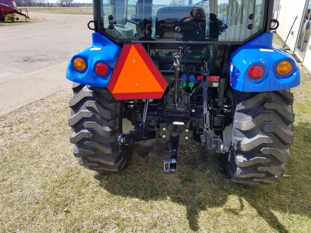 Boomer 35-55 HP Series 40 Cab (T4B)